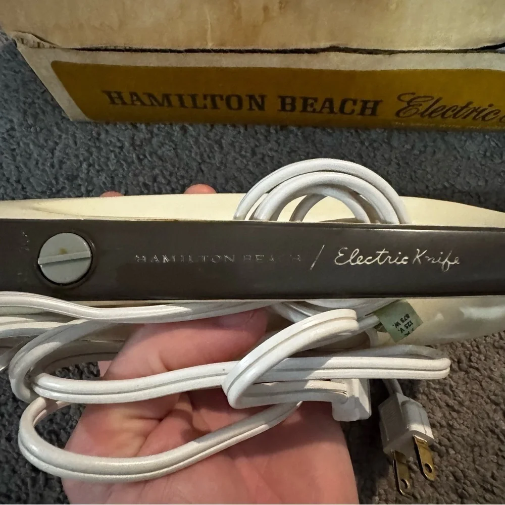VINTAGE HAMILTON BEACH SCOVILL ELECTRIC KNIFE - Model 270 Tested WORKS With Box